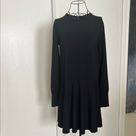 Zara Dresses & Skirts - Zara Elegant Black Dress Stretchy Long Sleeved Size M
